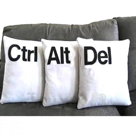 Ctrl, Alt, Del párna szett