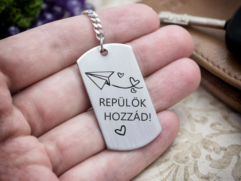 Repülök hozzád acél medálos kulcstartó